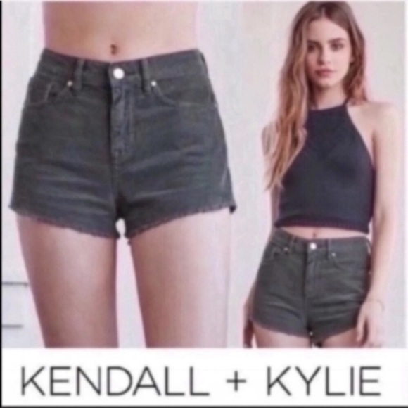 NWT Kendall & Kylie Green Corduroy Short - Picture 3 of 4